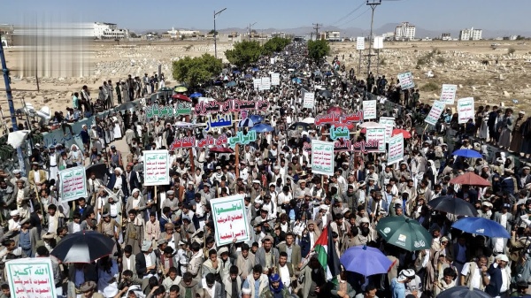 مسيرة جماهيرية في صعدة رفض ا للعدوان السعودي على مطار صنعاء ودعم ا للقوات المسلحة مسيرة جماهيرية في صعدة رفض ا للعدوان السعودي على مطار صنعاء ودعم ا للقوات المسلحة