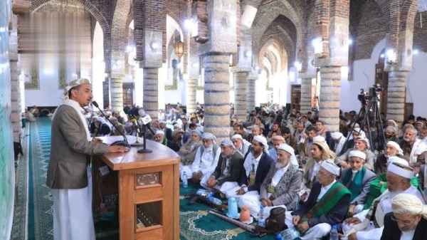 لقاء علمائي موسع في صعدة إحياء لذكرى قدوم الإمام الهادي إلى اليمن لقاء علمائي موسع في صعدة إحياء لذكرى قدوم الإمام الهادي إلى اليمن