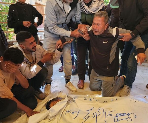 شهيدان فلسطينيان بقصف صهيوني على غزة