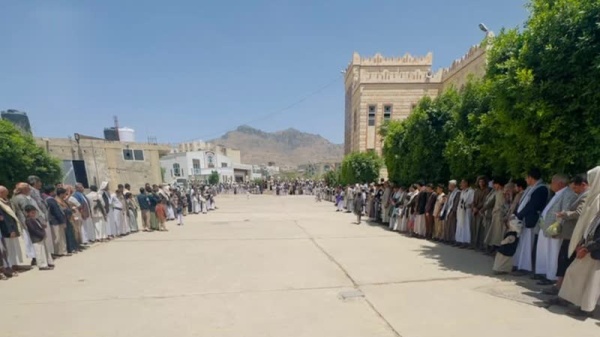 تواصل الاستنفار الشعبي والقبلي استعدادا لمعركة انتزاع الحقوق واستكمال تحرير اليمن تواصل الاستنفار الشعبي والقبلي استعدادا لمعركة انتزاع الحقوق واستكمال تحرير اليمن