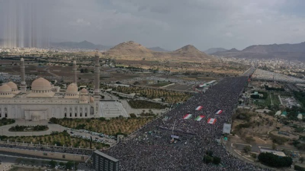 طوفان بشري في العاصمة تأكيدا على الجهوزية لخوض معركة الحرية والكرامة والاستقلال طوفان بشري في العاصمة تأكيدا على الجهوزية لخوض معركة الحرية والكرامة والاستقلال