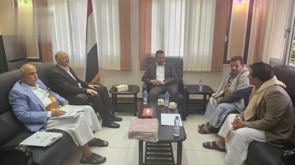 وزير الاتصالات يطلع على التحضيرات للمؤتمر الدولي الرابع للرسول الأعظم بصنعاء