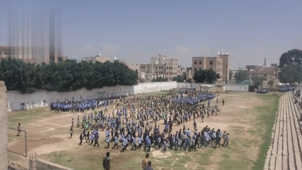 عرض كشفي وطلابي في مديرية السبعين احتفاء بالمولد النبوي عرض كشفي وطلابي في مديرية السبعين احتفاء بالمولد النبوي