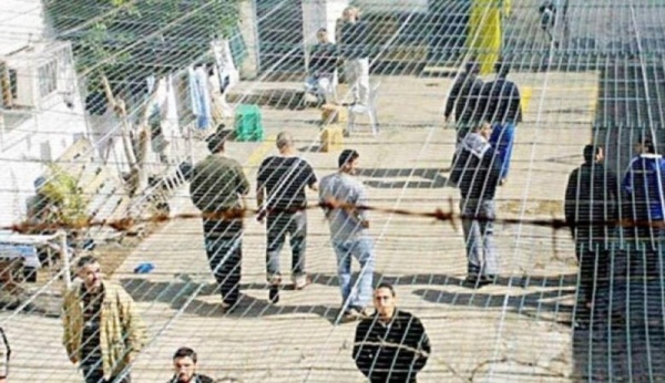 العدو الإسرائيلي يصدر ويجدد أوامر اعتقال إداري لـ18 فلسطينيا من الضفة