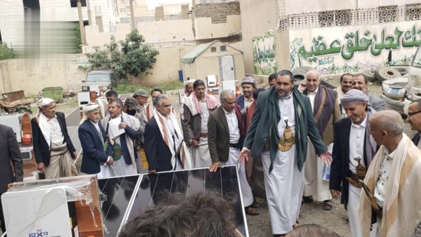 توزيع أجهزة الربط الشبكي لعدد من مديريات صنعاء توزيع أجهزة الربط الشبكي لعدد من مديريات صنعاء