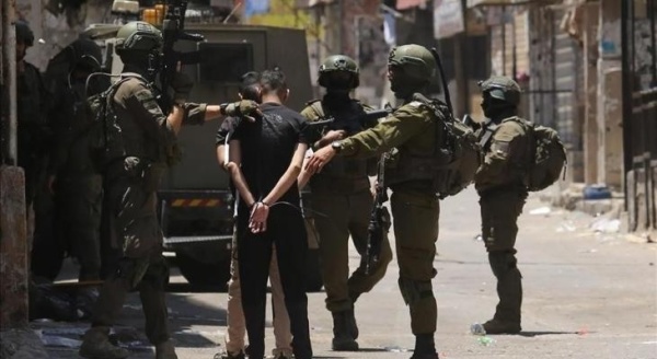 العدو الصهيوني يواصل اعتداءاته على الفلسطينيين وممتلكاتهم في الضفة الغربية العدو الصهيوني يواصل اعتداءاته على الفلسطينيين وممتلكاتهم في الضفة الغربية