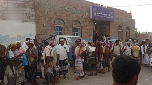 اللحية تدعم المرابطين في الساحل الغربي بقافلة عينية اللحية تدعم المرابطين في الساحل الغربي بقافلة عينية