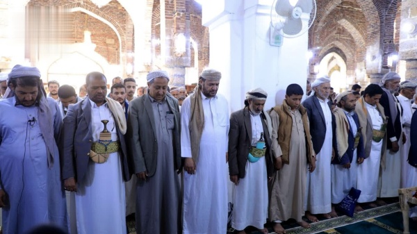 تشييع جثمان الفقيد أحمد شعرة في صعدة تشييع جثمان الفقيد أحمد شعرة في صعدة