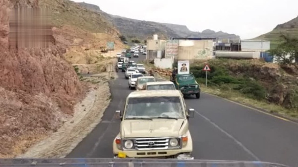 تشييع جثمان الشهيد ربيش العصيمي في الطويلة بالمحويت تشييع جثمان الشهيد ربيش العصيمي في الطويلة بالمحويت