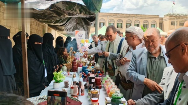 تدشين الملتقى الأول لتمكين وتطوير المشاريع الصغيرة في ذمار