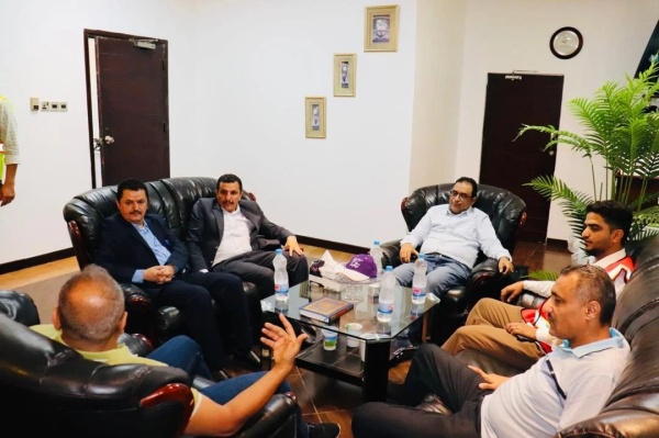 وكيل وزارة الشؤون الاجتماعية والعمل يزور عددا من شركات مجموعة هائل سعيد أنعم وشركاه ويشيد بتجربتها المتقدمة في مجال السلامة والصحة المهنية وكيل وزارة الشؤون الاجتماعية والعمل يزور عددا من شركات مجموعة هائل سعيد أنعم وشركاه ويشيد بتجربتها المتقدمة في مجال السلامة والصحة المهنية