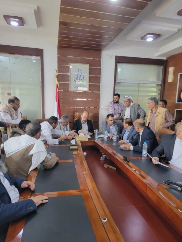 صنعاء اجتماع يناقش أوضاع قطاع صناعة الأواني والأدوات المنزلية