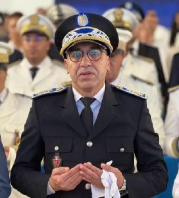 عمر أوراغ من تجربة الشرطة القضائية إلى قيادة الأمن الجهوي بالحسيمة مسار مهني يراهن على الكفاءة والنجاعة عمر أوراغ من تجربة الشرطة القضائية إلى قيادة الأمن الجهوي بالحسيمة مسار مهني يراهن على الكفاءة والنجاعة