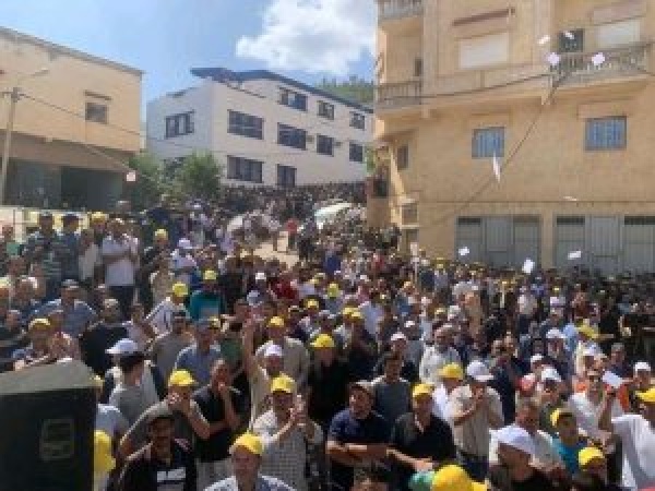 جماهير غفيرة تستقبل الدكتور محمد الأعرج بجماعة عبد الغاية السواحل بإقليم الحسيمة جماهير غفيرة تستقبل الدكتور محمد الأعرج بجماعة عبد الغاية السواحل بإقليم الحسيمة