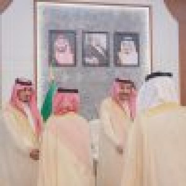 أمير الباحة ونائبه يستقبلان عدد ا من أصحاب الفضيلة والمعالي والمسؤولين بالقطاعات الحكومية في المنطقة