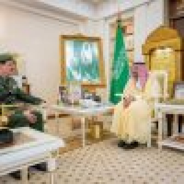 أمير القصيم يستقبل اللواء عبدالرحمن المهنا بمناسبة تكليفه بتسيير أعمال جوازات المنطقة