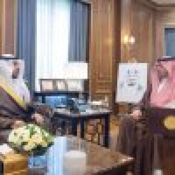 وضع حجر الأساس لمشروع مصنع اللقاحات البكتيرية البيطرية أمير الحدود الشمالية يستقبل مدير فرع وزارة البيئة بالمنطقة وضع حجر الأساس لمشروع مصنع اللقاحات البكتيرية البيطرية أمير الحدود الشمالية يستقبل مدير فرع وزارة البيئة بالمنطقة