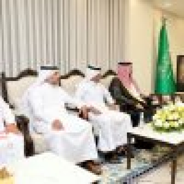 اطلع على أبرز أعماله خلال عام 2025 أمير نجران يستقبل مدير فرع صندوق التنمية الزراعية بالمنطقة اطلع على أبرز أعماله خلال عام 2025 أمير نجران يستقبل مدير فرع صندوق التنمية الزراعية بالمنطقة