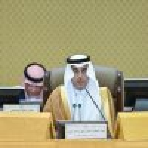 مجلس الشورى يطالب الصحة بتشديد الرقابة على محتويات المنصات الرقمية الصحية المضللة المتداولة مجلس الشورى يطالب الصحة بتشديد الرقابة على محتويات المنصات الرقمية الصحية المضللة المتداولة