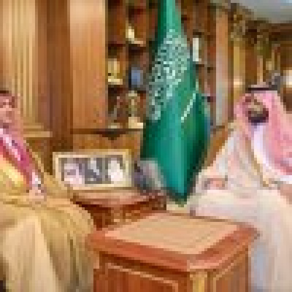 أمير جازان يستقبل رئيس النيابة العامة بالمنطقة أمير جازان يستقبل رئيس النيابة العامة بالمنطقة