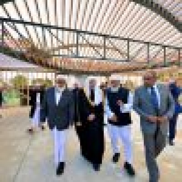 الدكتور العيسى يتفق د المرحلة الأولى لإنشاء المركز الإسلامي في مدينة أوكلاند النيوزيلندية الدكتور العيسى يتفق د المرحلة الأولى لإنشاء المركز الإسلامي في مدينة أوكلاند النيوزيلندية