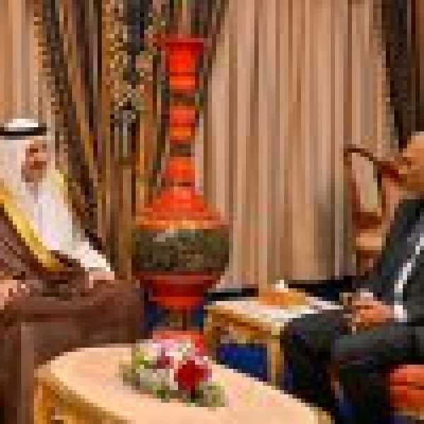رئيس المالديف يستقبل الأمير منصور بن متعب رئيس المالديف يستقبل الأمير منصور بن متعب