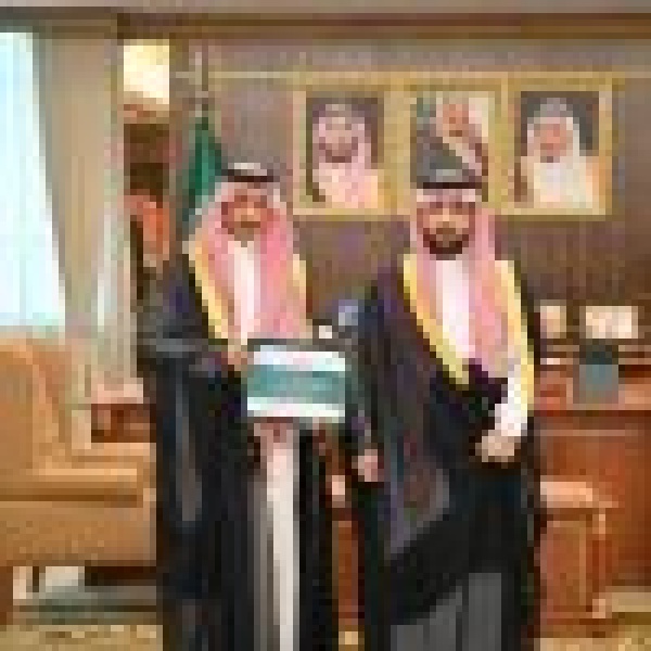اطلع على أعمالها ومنجزاتها في عامها الأول أمير جازان يستقبل وكيل إمارة المنطقة رئيس لجنة قافلة التنمية الرقمية