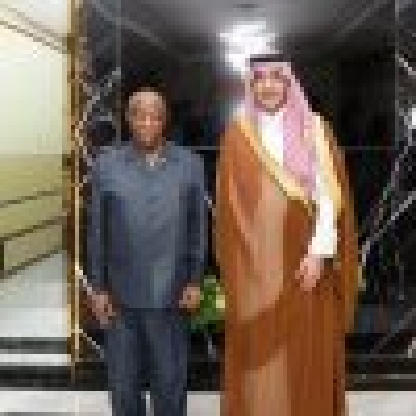 رئيس ليبيريا يستقبل الرئيس التنفيذي للصندوق السعودي للتنمية