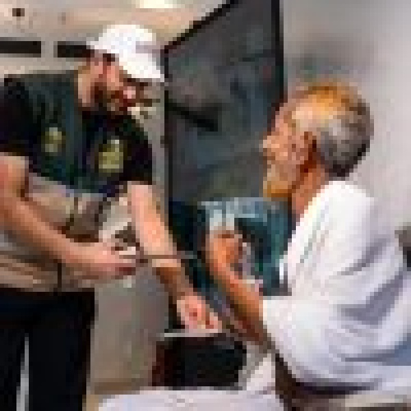 مركز العناية بضيوف الرحمن يقدم خدماته بـ11 لغة على مدار الساعة