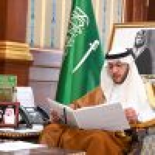 نائب أمير المدينة المنورة يط لع على جاهزية 2631 مدرسة لاستقبال نصف مليون طالب وطالبة مع انطلاقة العام الدراسي نائب أمير المدينة المنورة يط لع على جاهزية 2631 مدرسة لاستقبال نصف مليون طالب وطالبة مع انطلاقة العام الدراسي