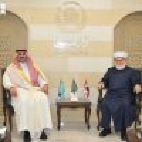 السفير الدوسري يزور مفتي طرابلس والشمال