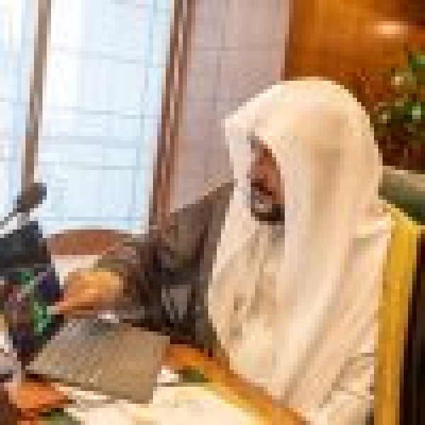 وزير الشؤون الإسلامية يدش ن برنامج ا لتعزيز الوعي الشرعي والفكري
