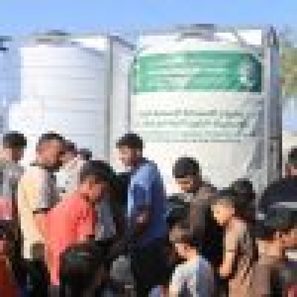 اغاثي الملك سلمان يضخ 500 ألف لتر من المياه في مختلف محافظات قطاع غزة اغاثي الملك سلمان يضخ 500 ألف لتر من المياه في مختلف محافظات قطاع غزة