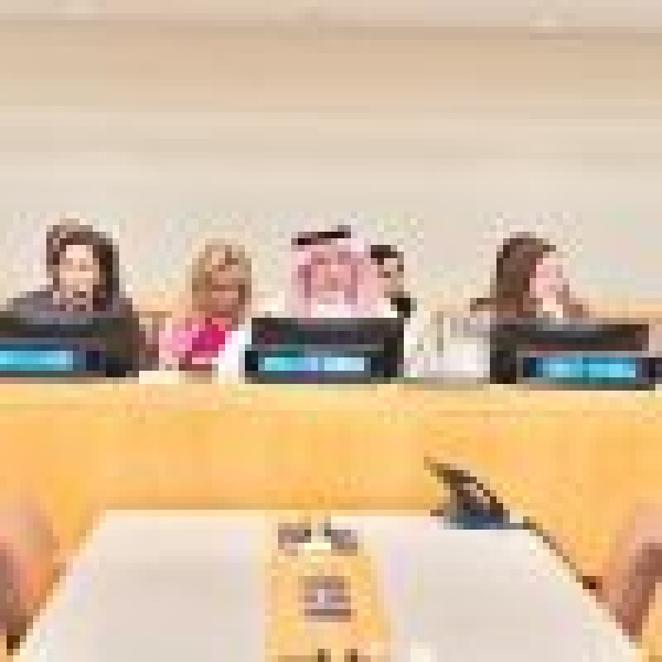 مركز الملك سلمان للإغاثة ينظم حلقة رفيعة المستوى حول إعادة ضبط العمل الإنساني وحماية القدرة على الصمود مركز الملك سلمان للإغاثة ينظم حلقة رفيعة المستوى حول إعادة ضبط العمل الإنساني وحماية القدرة على الصمود
