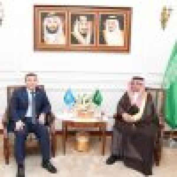 بمناسبة تعيينه حديثا مدير فرع وزارة الخارجية بمنطقة مكة يستقبل القنصل العام لكازاخستان بمناسبة تعيينه حديثا مدير فرع وزارة الخارجية بمنطقة مكة يستقبل القنصل العام لكازاخستان