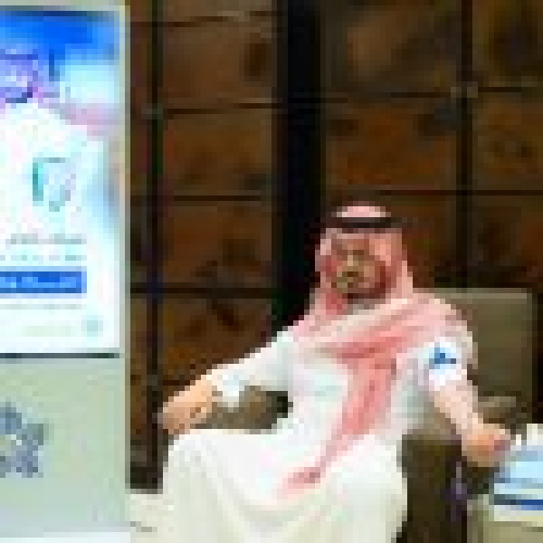 أمير المدينة المنورة ونائبه يشاركان في الحملة الوطنية السنوية للتبرع بالدم أمير المدينة المنورة ونائبه يشاركان في الحملة الوطنية السنوية للتبرع بالدم