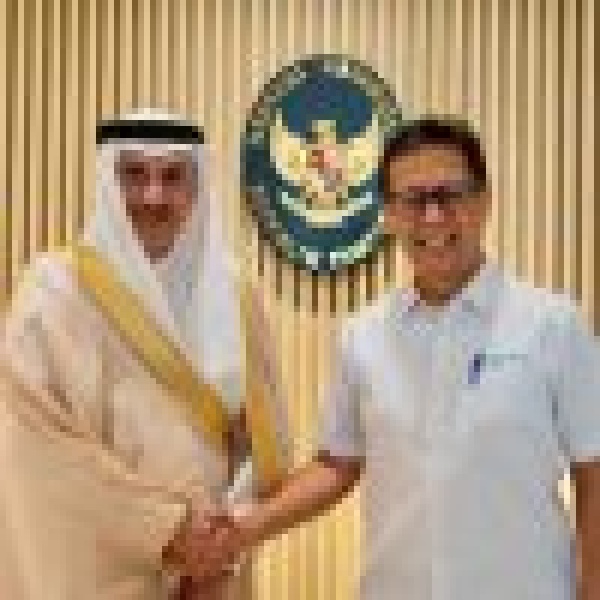 رئيس البنك الإسلامي للتنمية ووزير الصحة الإندونيسي يستعرضان الشراكة في مجال الرعاية الصحية رئيس البنك الإسلامي للتنمية ووزير الصحة الإندونيسي يستعرضان الشراكة في مجال الرعاية الصحية