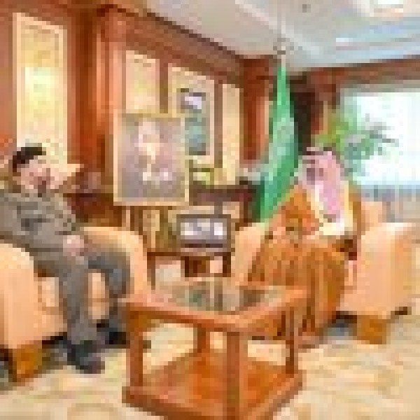 بمناسبة تعيينه حديث ا نائب أمير جازان يستقبل مدير مرور المنطقة بمناسبة تعيينه حديث ا نائب أمير جازان يستقبل مدير مرور المنطقة