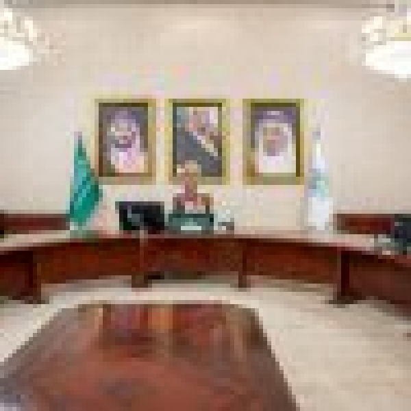 محافظ الطائف يرأس الاجتماع السنوي للجنة الدفاع المدني الفرعية لعام 1448هـ