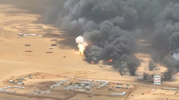 صور جديدة لتدمير رتل سعودي عند الحدود الشرقية لليمن صور جديدة لتدمير رتل سعودي عند الحدود الشرقية لليمن