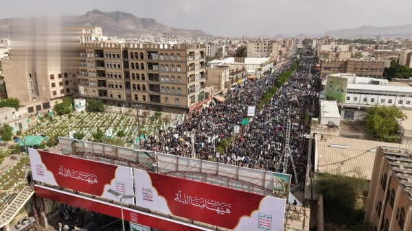 في ذكرى عاشوراء اليمنيون يؤكدون المضي على نهج الإمام الحسين في مواجهة الظلم ورفض الذل