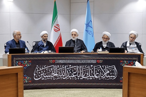 إيران دعم بعض حكام المنطقة لأمريكا لا يجلب لهم سوى الخسارة والهزيمة