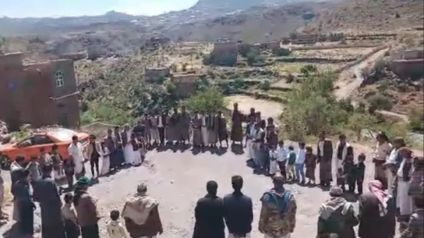 وقفات حاشدة في إب تأكيد ا على استمرار النفير العام والجهوزية لمواجهة العدو السعودي