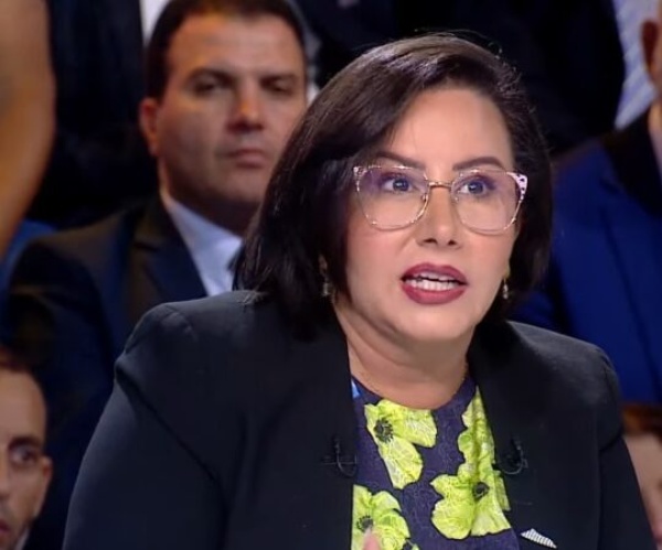 نبيلة جلال لا وجود لمشروع سياسي مشترك بين أحزاب الأغلبية و البام يخدم السلطة نبيلة جلال لا وجود لمشروع سياسي مشترك بين أحزاب الأغلبية و البام يخدم السلطة
