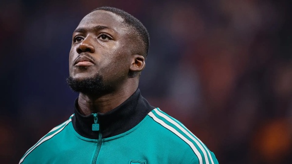 صورة مسموح لكوناتي في ليفربول ممنوع عليه في ريال مدريد