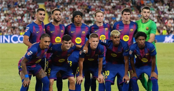 صور الإعلان عن قميص برشلونة البديل للموسم الجديد صور الإعلان عن قميص برشلونة البديل للموسم الجديد