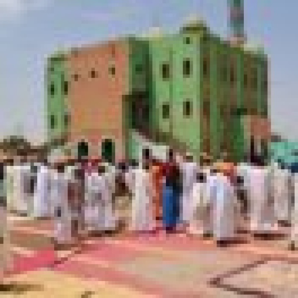 السلطات تغلق مجمعا دينيا شهيرا بالخرطوم بعد نزاع على الخلافة السلطات تغلق مجمعا دينيا شهيرا بالخرطوم بعد نزاع على الخلافة