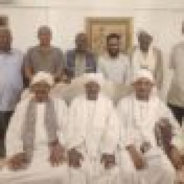 فصيلان بحزب الأمة يرفضان دعوات الحوار تحت وطأة الحرب فصيلان بحزب الأمة يرفضان دعوات الحوار تحت وطأة الحرب
