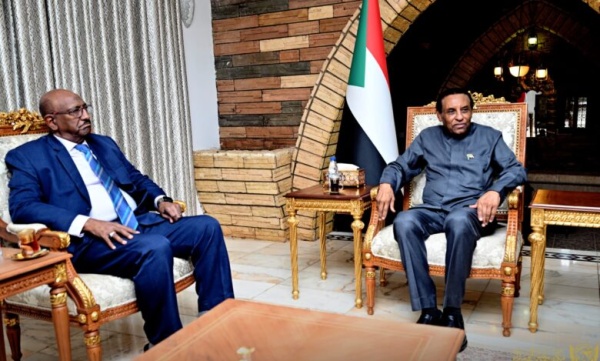 تفاصيل لقاء كامل إدريس و رئيس مفوضية مكافحة الفساد واسترداد الاموال العامة تفاصيل لقاء كامل إدريس و رئيس مفوضية مكافحة الفساد واسترداد الاموال العامة