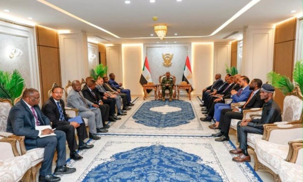 تفاصيل لقاء البرهان وفد السيسا